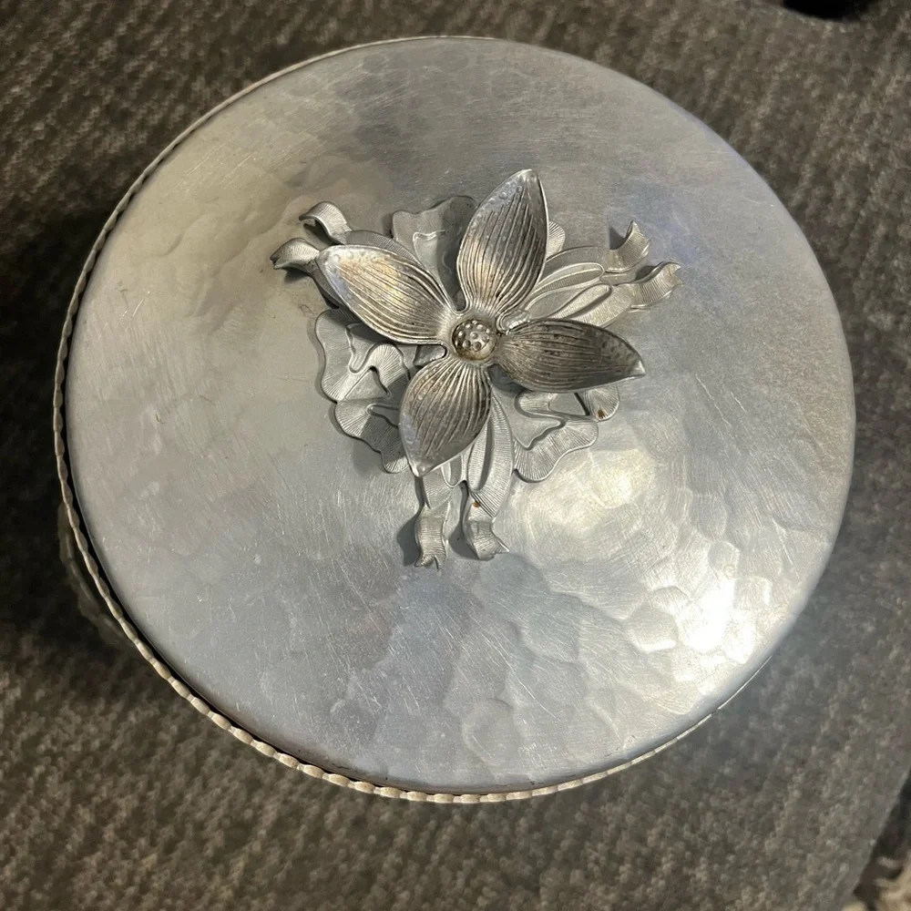 Vintage Hammered Aluminum Art Nouveau Ice Bucket Rose Bud Floral Trim Handles